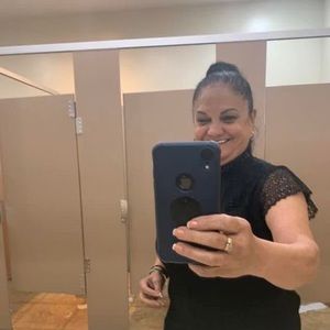 Meet your Posher, Leonor